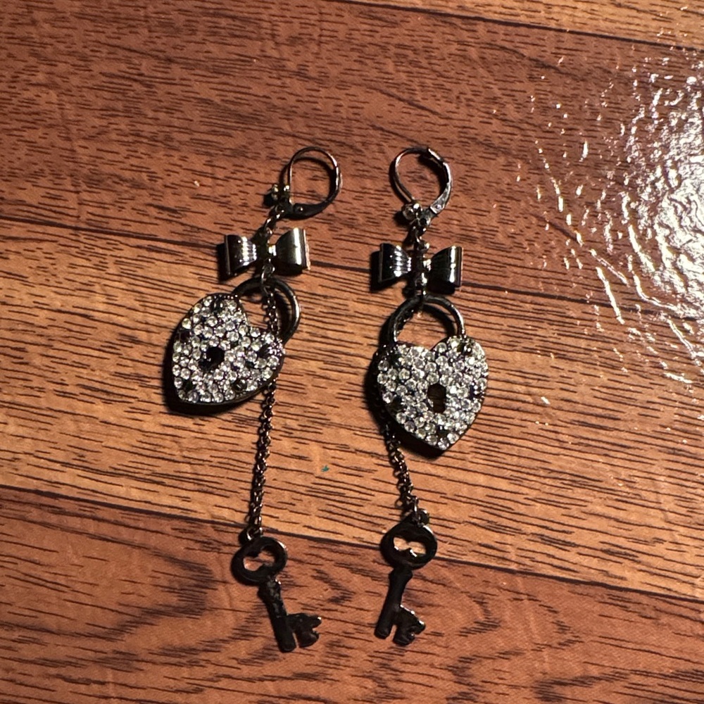 Betsey Johnson Black Heart Lock Earrings